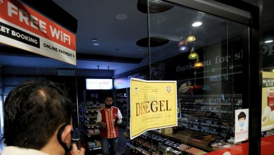 Perhatian! Mini Market...