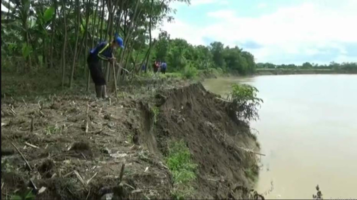 Dampak Banjir Bengawan...