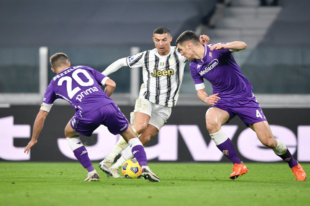 Pirlo Kesal Pikiran...