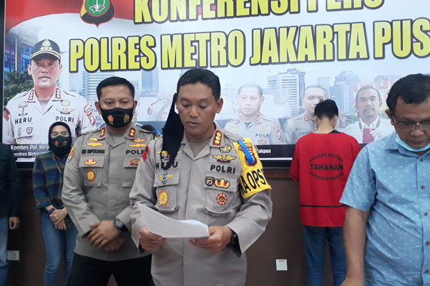 Ledakan Petasan di Kantor...
