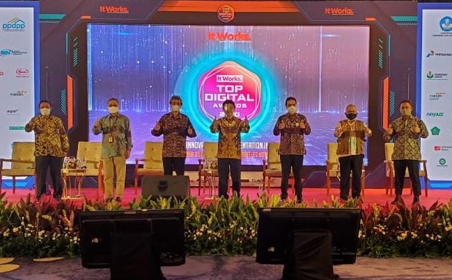 Kembangkan Teknologi,...