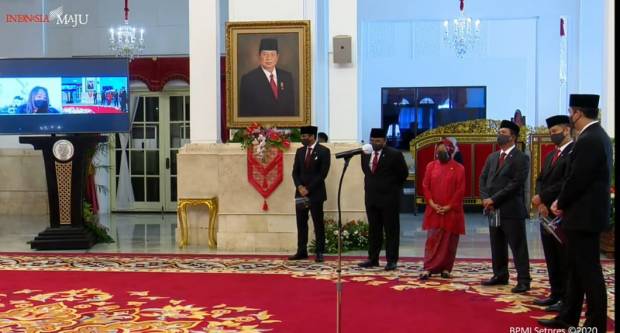 Risma Dilantik Jadi...