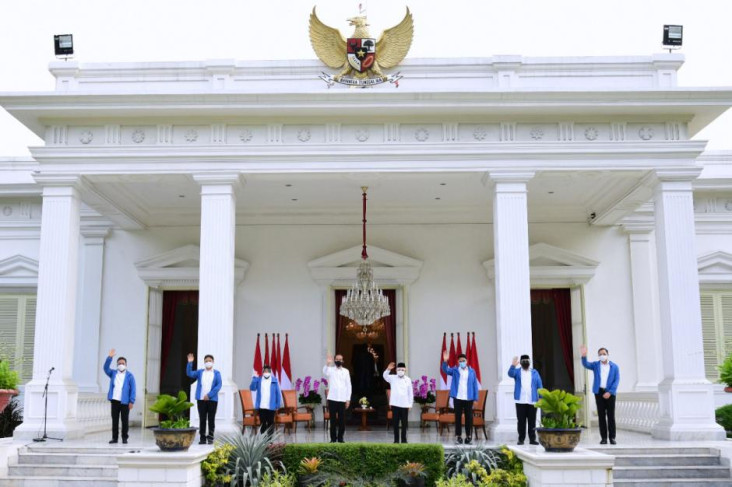 KPK Imbau Menteri dan...