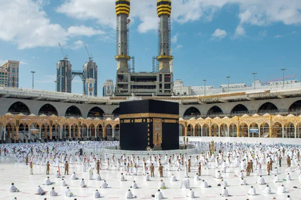 Bebas COVID-19, Saudi...