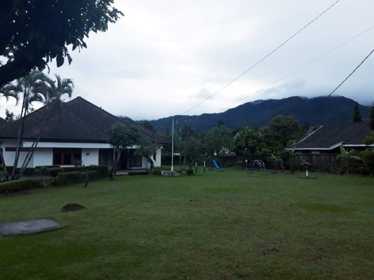 Wisma Syailendra, Tempat...