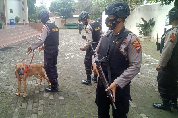 Jelang Misa Natal, Polres...