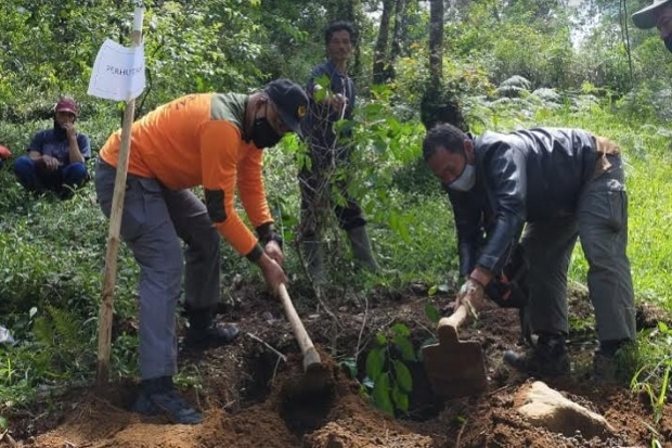 Taman Sakral Lereng...