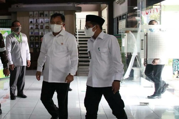Tak Lagi Jabat Menkes,...