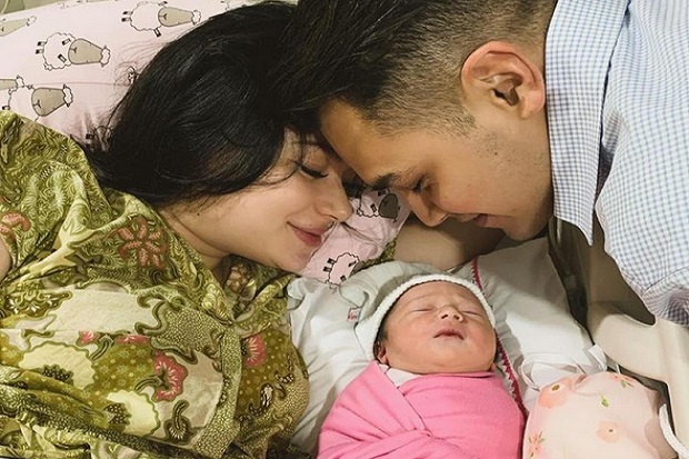 Asmirandah Beri Nama...