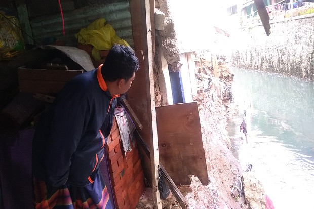 Rumah Ambruk Kena Banjir...