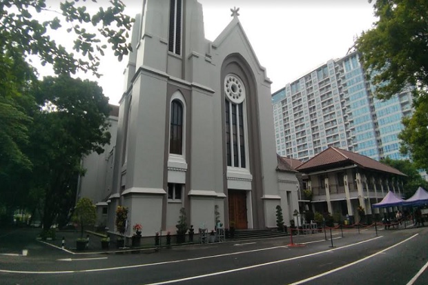 Gereja Katedral Santo...
