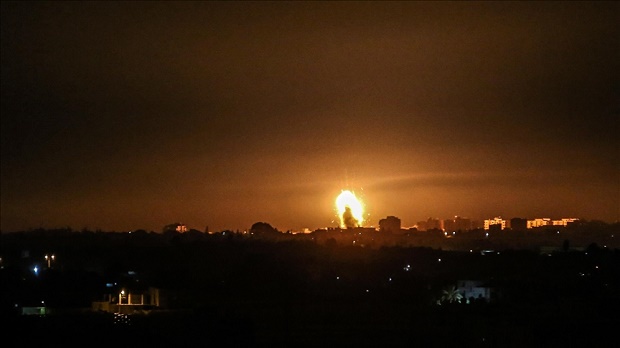 Israel Gempur Kamp Pengungsi...