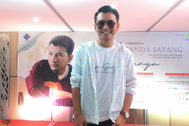 Cemburu Tanda Sayang,...