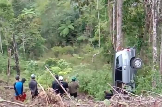 Gagal Lewati Tanjakan,...