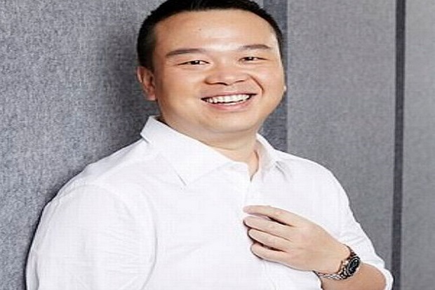 Miliarder Produser Film...