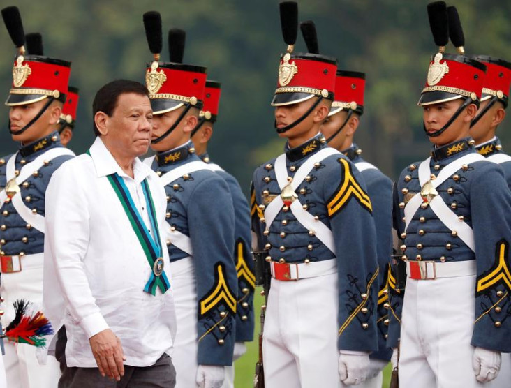 Diam-diam, Para Tentara...