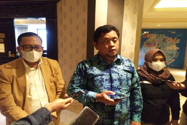 Pilkada Serentak Berakhir,...