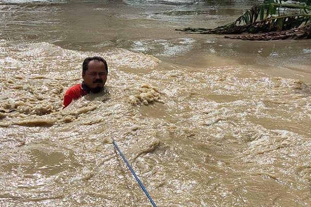 Lagi, Air Luapan Kali...