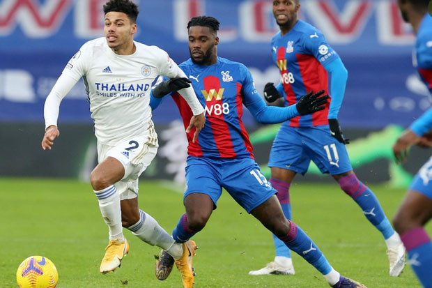 Barnes Selamatkan Leicester...