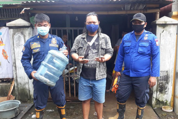 Belasan Anak Ular Piton...