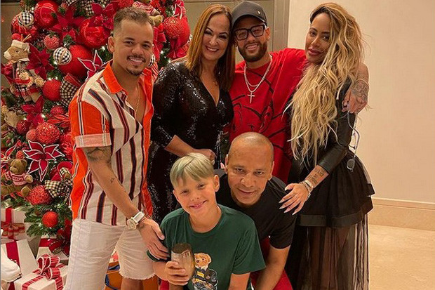 Neymar Bantah Gelar...