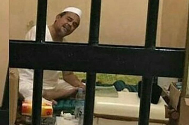Hampir 20 Hari Dipenjara,...