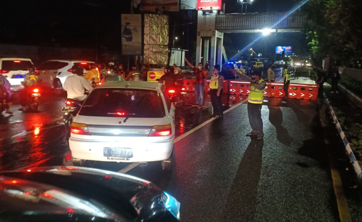 Jam Malam Diberlakukan,...