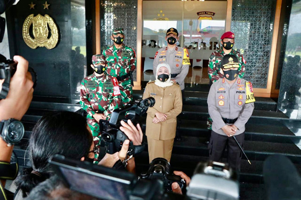 Larangan Pesta Tahun...