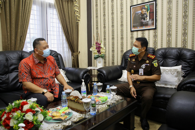 Plt Wali Kota Surabaya...