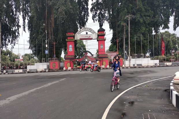 Malam Tahun Baru 2021,...