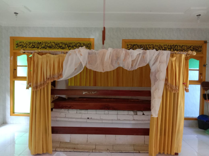 Waliyah Zaenab, Penyebar...