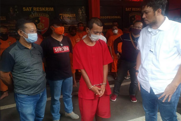 Gegara Gadaikan 5 Kendaraan...