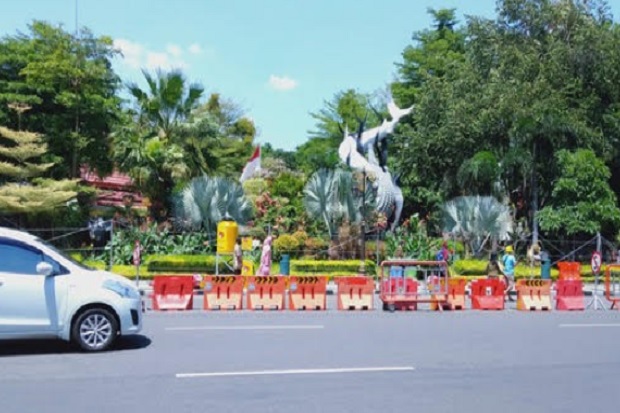 Kebun Binatang Surabaya...
