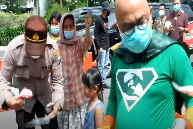 Aksi Unik, Superhero...
