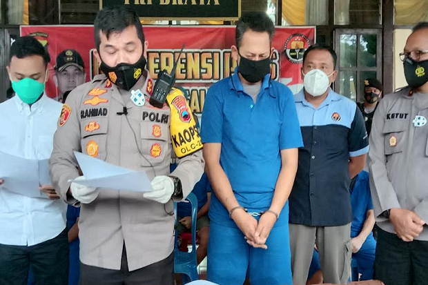 Gelapkan Uang Perusahaan...