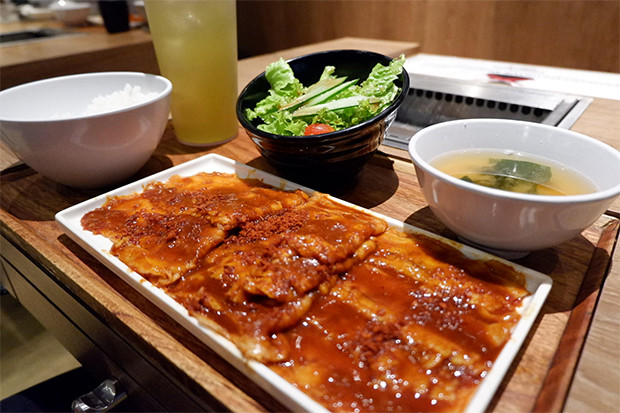 Sensasi Makan Yakiniku...