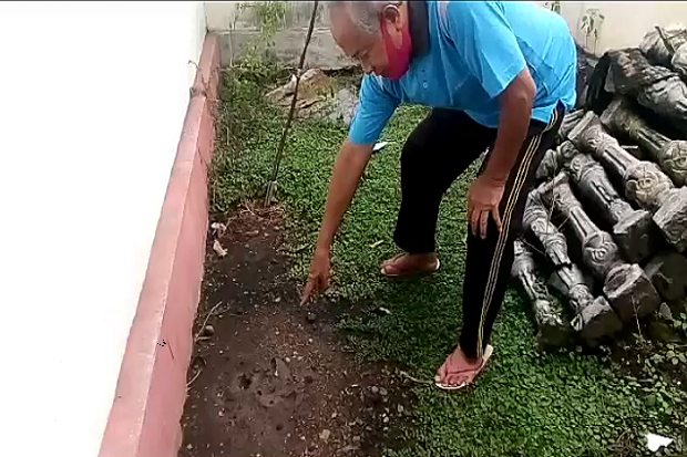 Ada Asap Misterius Keluar...