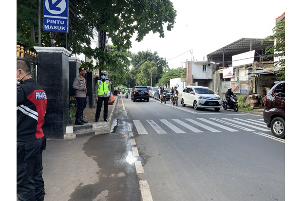 Larang Pengerahan Massa...