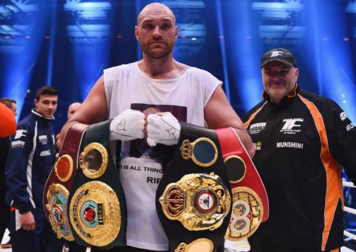 Tyson Fury Bekuk Joshua,...