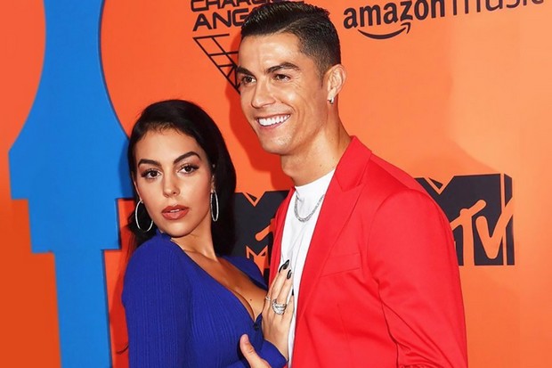 Cristiano Ronaldo Tak...