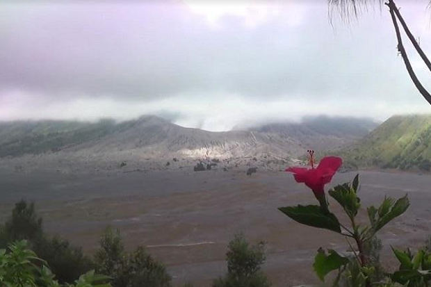Sempat Erupsi, Gunung...