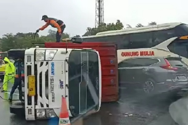 Selidiki Penyebab Kecelakaan...