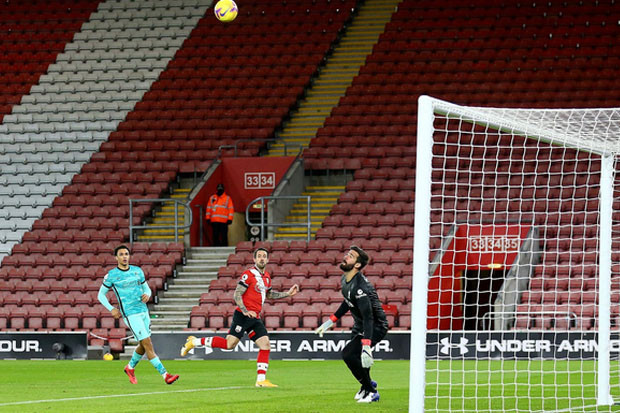 Babak I: Liverpool Tertekan,...