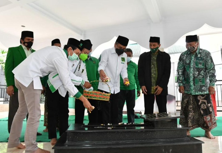 Peringati Harlah ke-48,...