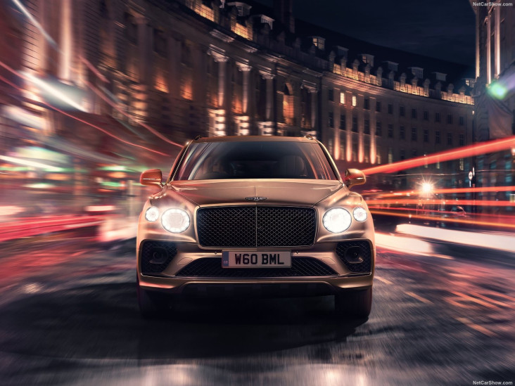 Bentley Bentayga Hybrid...
