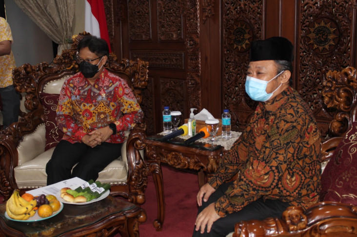 Sowan ke Muhammadiyah,...