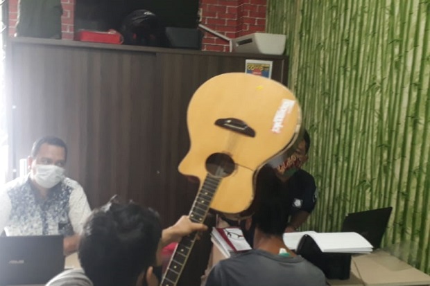 3 Pengeroyok Wanita...