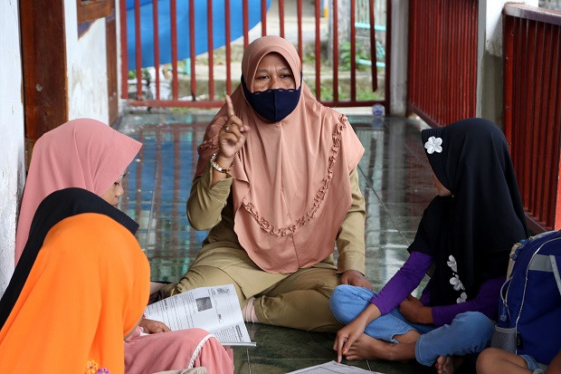 Guru Honorer Ingin Daftar...
