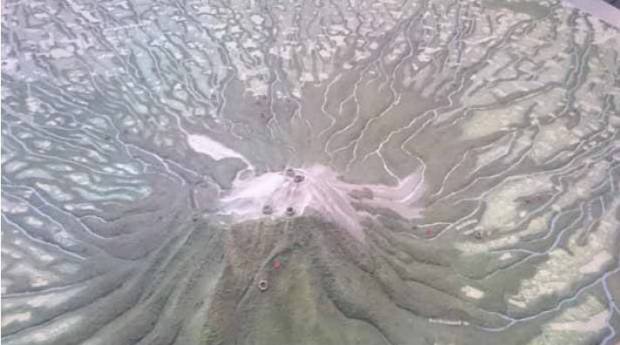 Terjadi Guguran Lava...