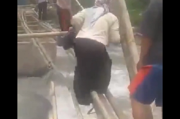 Duh, Jembatan Reot Ini...